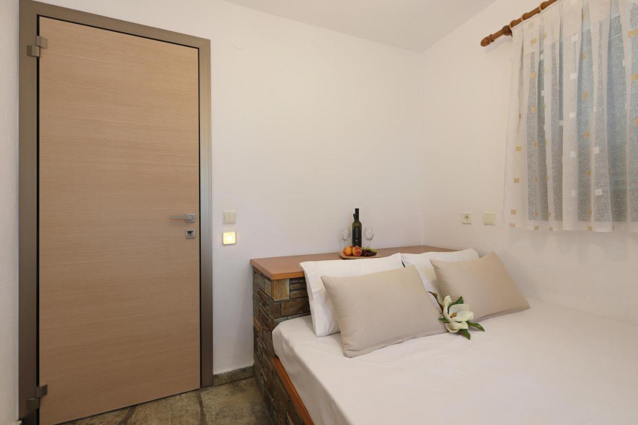 Maistrali Apartments Ormos Panagias Extérieur photo