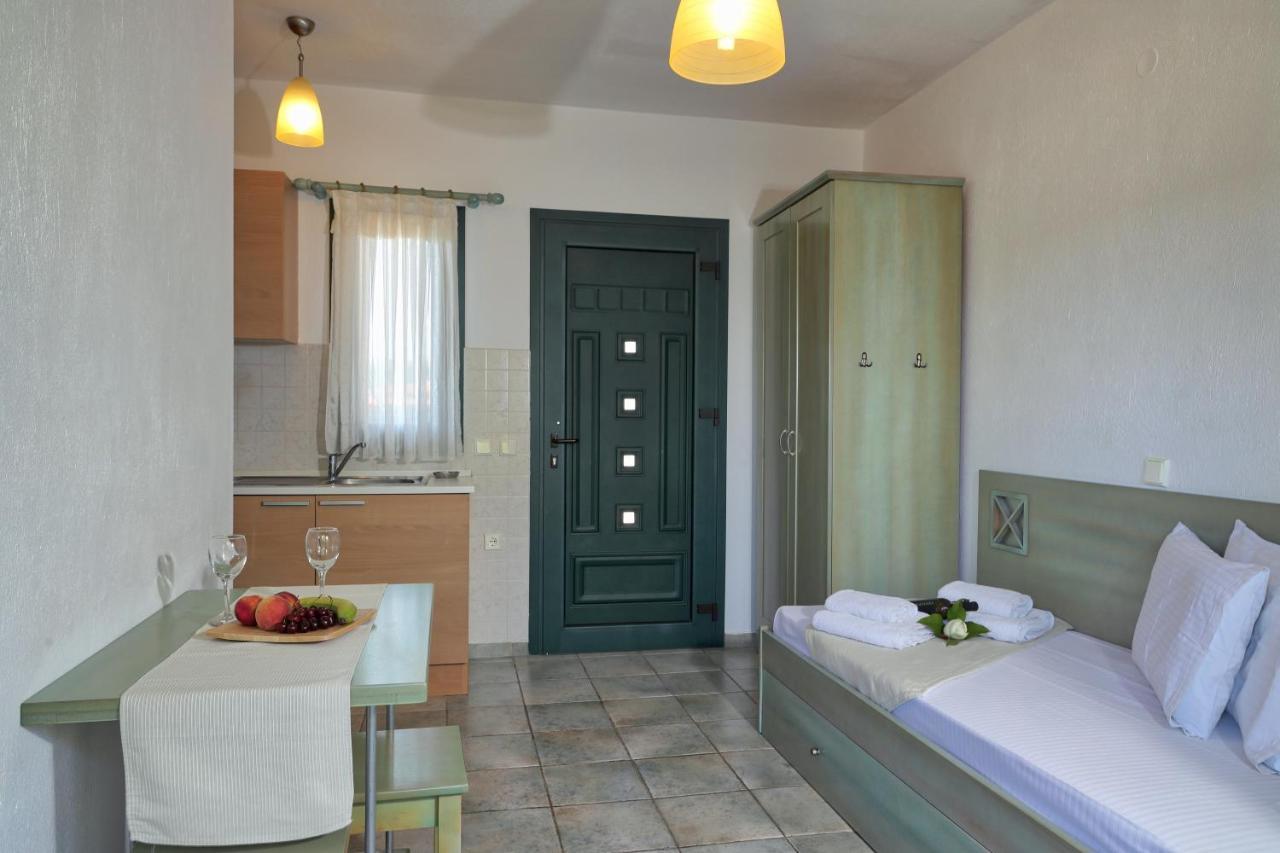 Maistrali Apartments Ormos Panagias Extérieur photo